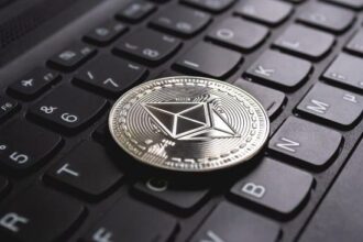 Ethereum flips the key resistance to support - can the Bulls regain the $2,000 level?