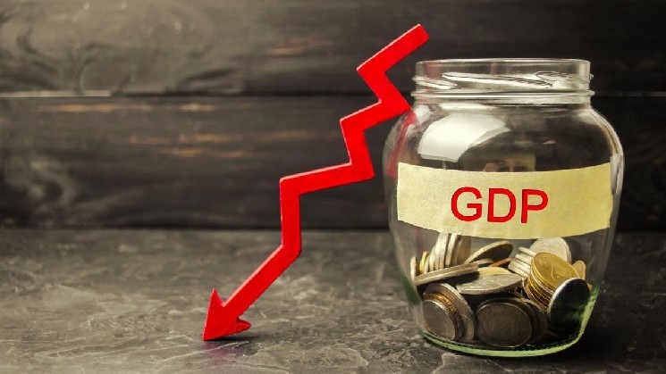 Bitcoin drops slightly as the US economy shrinks