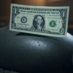 Will the dollar explode soon? Lyn Alden analyzes debt risk