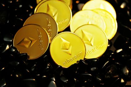 Ether Lee flashes optimistic morning star candle stick pattern -is the Eth Rally starting?