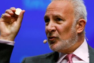 “Prepare for a historic economic collapse”: Peter Schiff